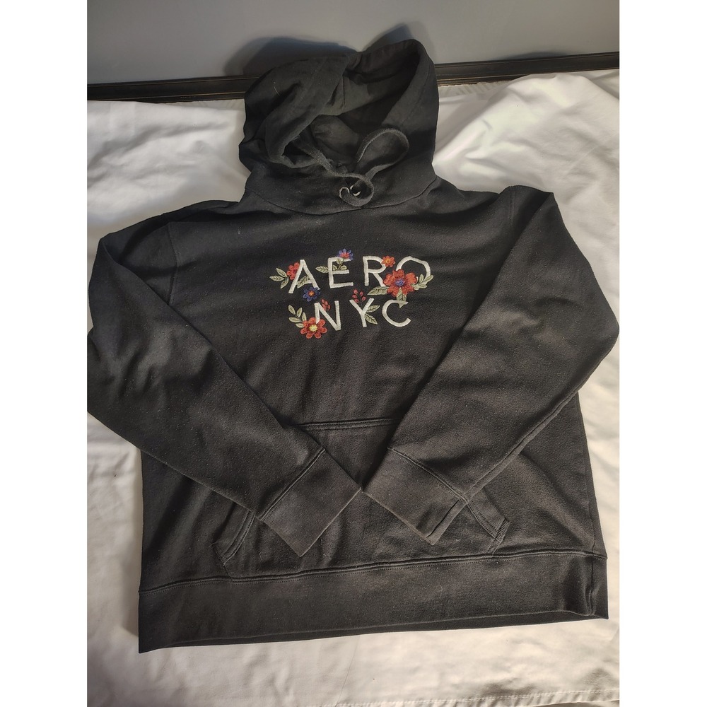 Aeropostale Womens Black Floral Embroidered Aero NYC Pullover Hoodie Large